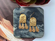 Load image into Gallery viewer, Poppy Earrings